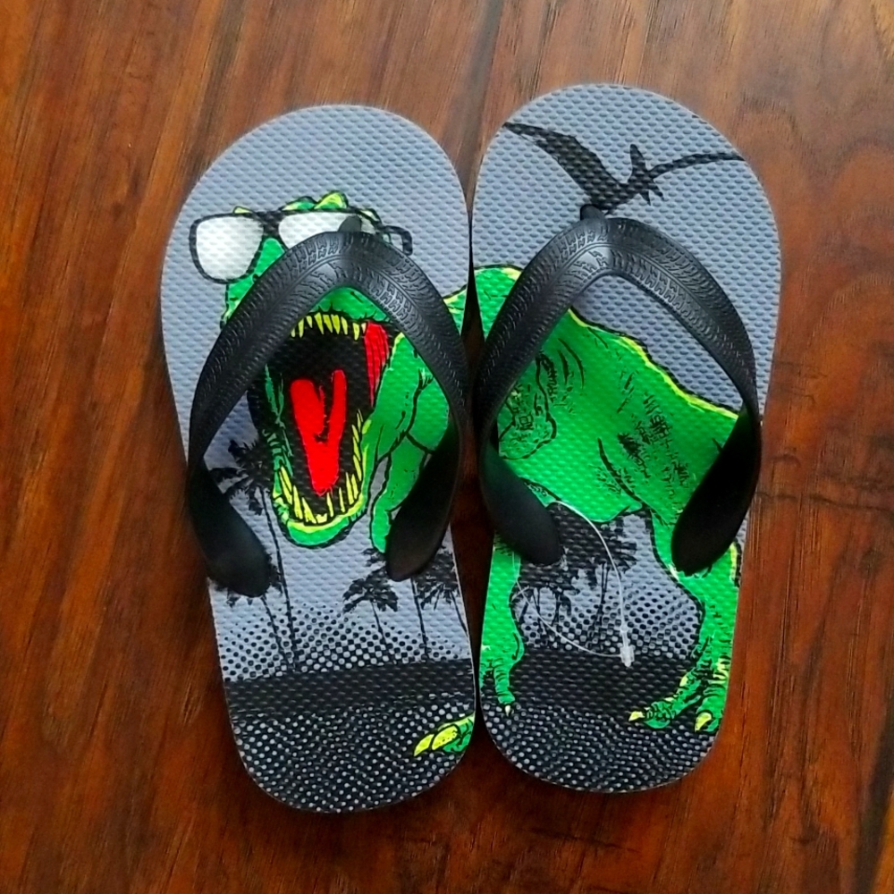 TCP boys flip flops